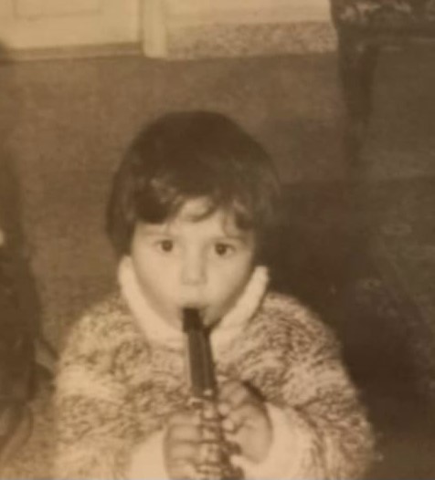 Asmara singing as a child